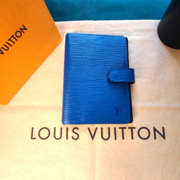 Louis Vuitton Accessories - *SOLD* Louis Vuitton Epi PM Agenda Planner GUC